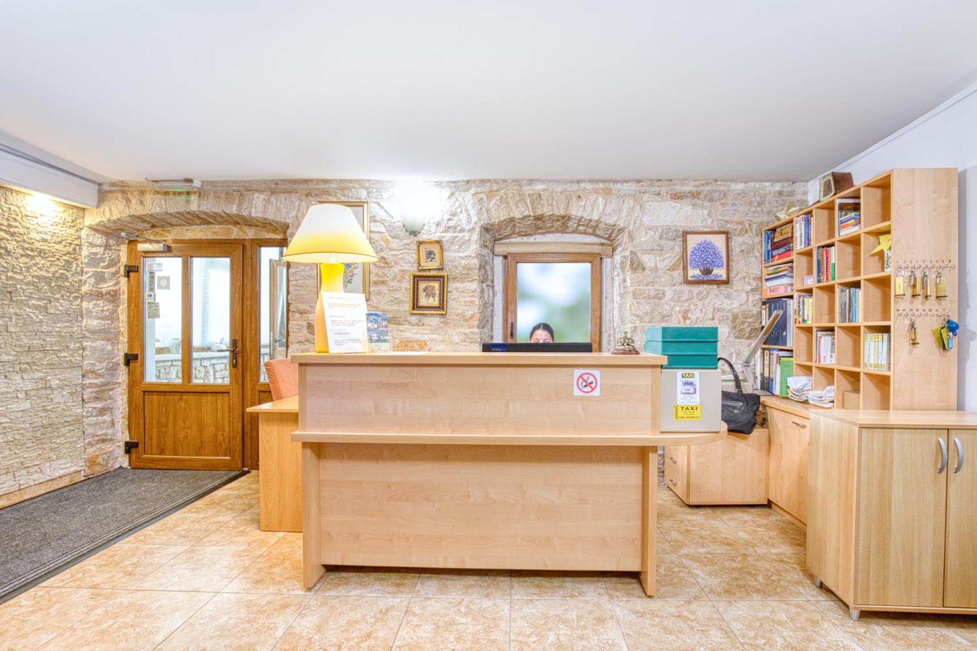 Boutique Hotel Santa Maria Novigrad  Bagian luar foto