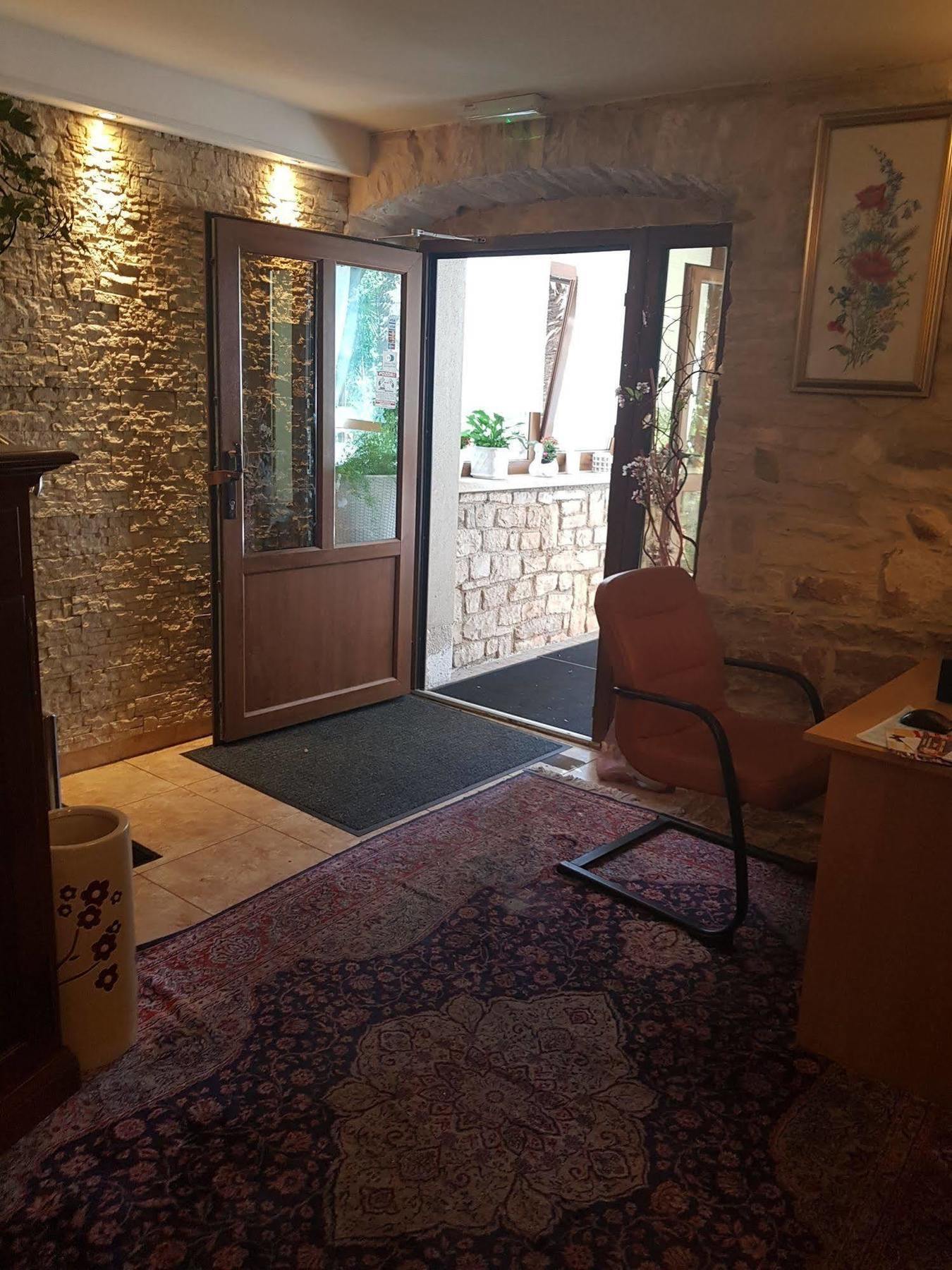Boutique Hotel Santa Maria Novigrad  Bagian luar foto